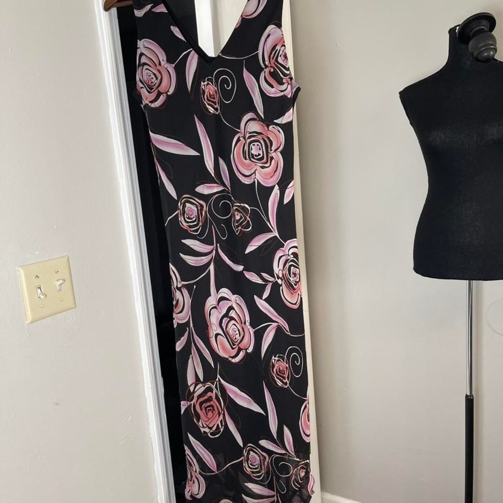 90s Mary McFadden black and pink floral dress with ruffle hem - Picture 6 of 7